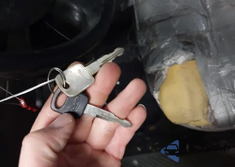 1997 Ford F-150 Lariat/Standard/Xl/Xlt z USA, uszkodzony, nr VIN 1FTDF1768VLB10977